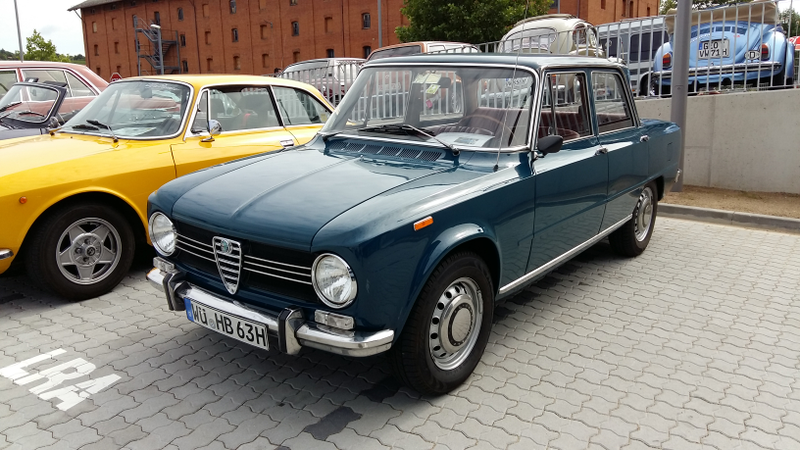 Illustration for article titled Final oldtimer meet photodump